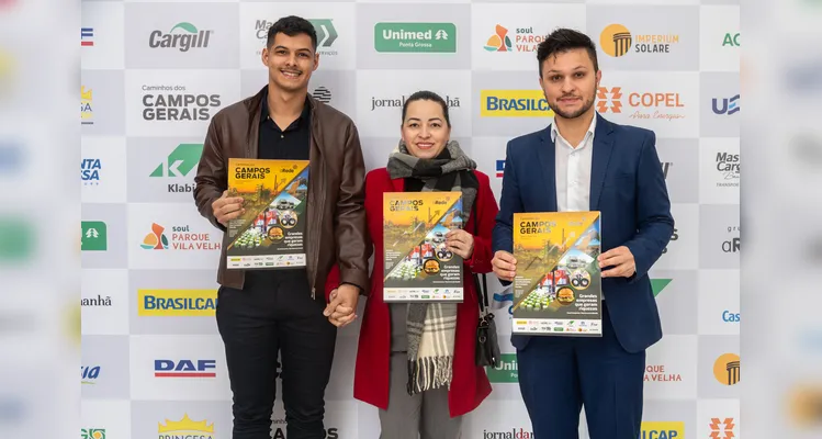Veja quem esteve no lançamento do 16º Livro-Anuário do Grupo aRede