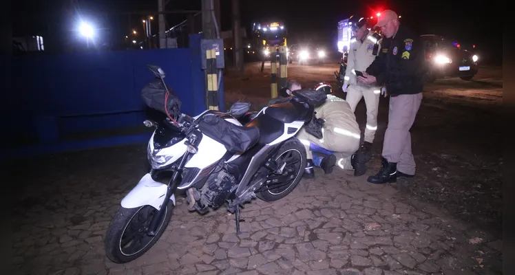 Motocicleta envolvida na colisão.