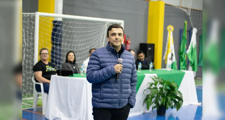 Aliel entrega ginásio de R$ 1 milhão e anuncia 20 novas casas em Ipiranga