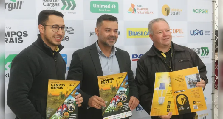 Confira imagens do lançamento do anuário regional do Grupo aRede