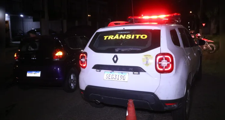 Motociclista fratura tornozelo em acidente na ‘Cipa’, em PG