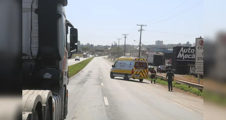 Pista da BR-376 em que carreta desengatou nesta sexta-feira está liberada, informa PRF