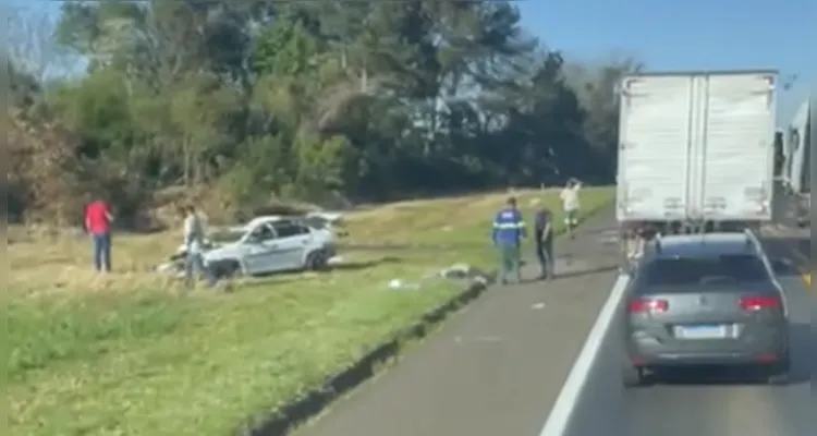 Acidente de carro e caminhão resultou em óbito de duas pessoas