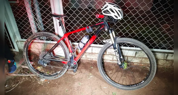 Bicicleta que era utilizada pelo ciclista.