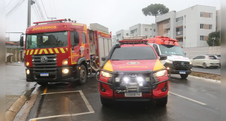 Veja fotos da colisão que deixou mulher enclausurada em PG
