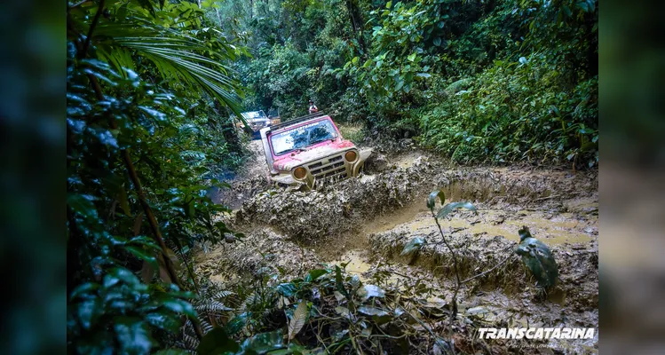 Ponta-grossenses estão no grid do 17º Transcatarina, que teve largada em Fraiburgo