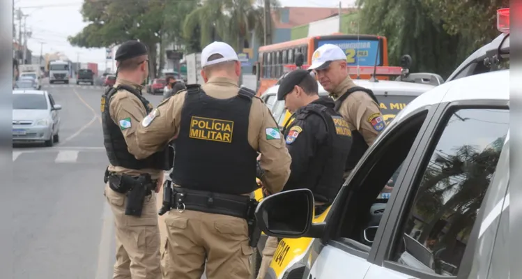 Idosa é atropelada em lombada elevada e sofre fratura em PG