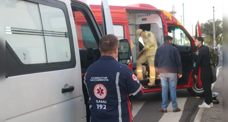 Idoso é atropelado por moto e sofre fratura exposta em Ponta Grossa