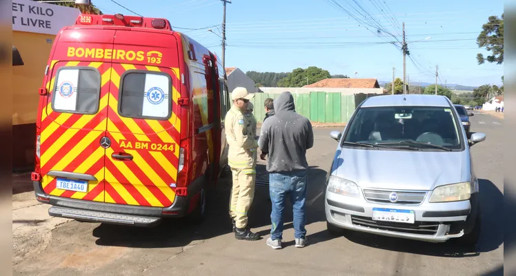 Ciclista fica ferido em acidente no ‘Tarobá’, em Ponta Grossa