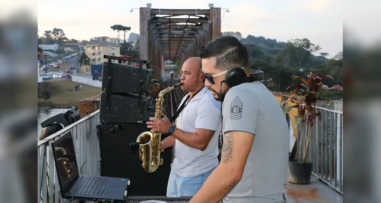 ‘Festival de Balonismo’ reúne mais de 10 mil pessoas em Castro