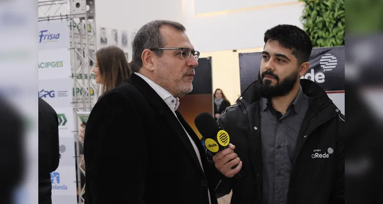 Fotos revelam bastidores do lançamento do Livro-Anuário do Grupo aRede