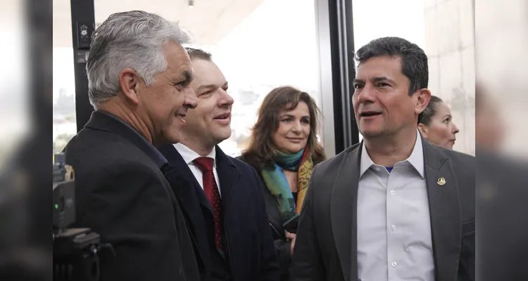 Fotos revelam bastidores do lançamento do Livro-Anuário do Grupo aRede