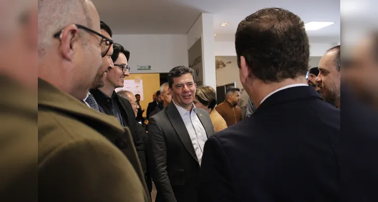 Fotos revelam bastidores do lançamento do Livro-Anuário do Grupo aRede