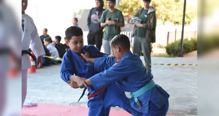 7° CEAPG movimenta atletas mirins em Ponta Grossa