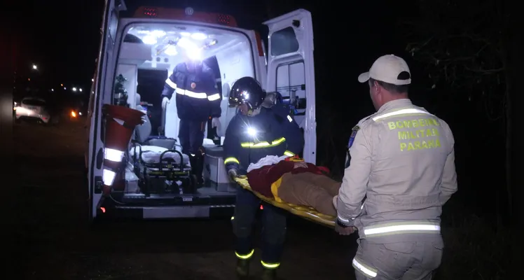Carro capota com família em PG; criança chegou a ser ejetada com impacto