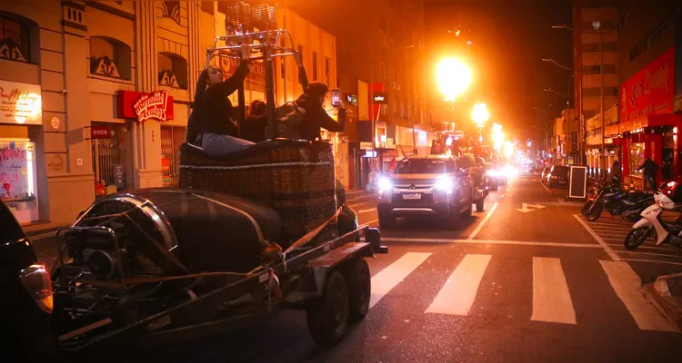 Mad Max em PG: Festival traz carros e muito fogo ao município