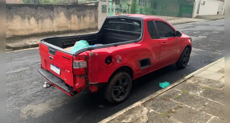 Colisão entre picape e motocicleta deixa um ferido na Palmeirinha