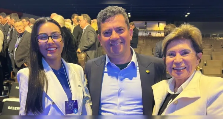 Prefeita Elizabeth participa das comemorações de aniversário da Fiep