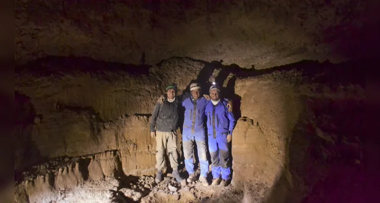 Egressos da UEPG encontram a maior caverna de ‘tubos’ do planeta
