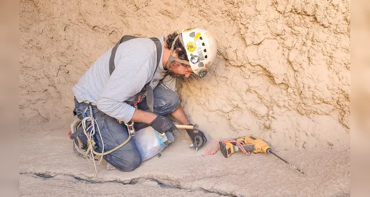 Egressos da UEPG encontram a maior caverna de ‘tubos’ do planeta