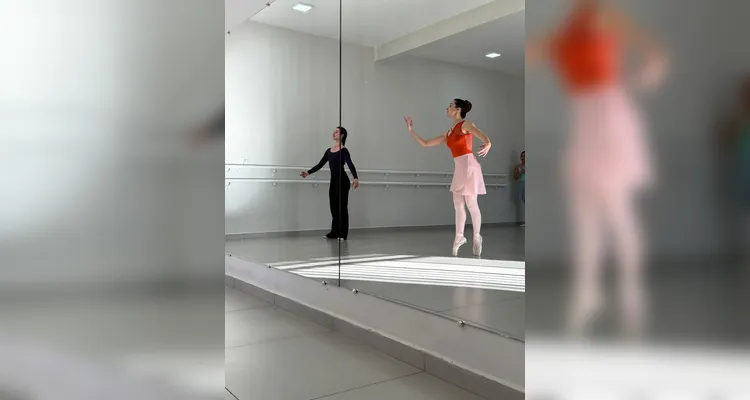 Bailarina de PG que atua na Bélgica dá aula especial em Castro