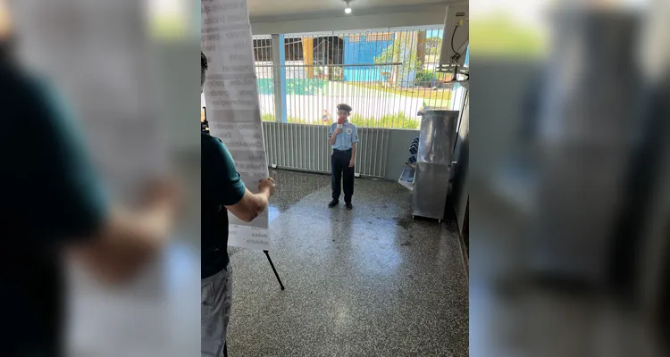 A proposta contou com variadas atividades, como fotos retratando o meio ambiente em suas casas, a criação de crônicas e a realização de uma entrevista sobre um projeto local.