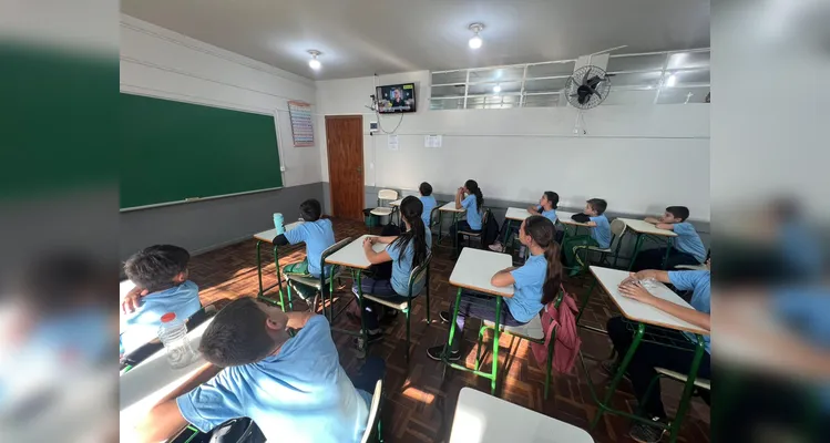 A proposta contou com variadas atividades, como fotos retratando o meio ambiente em suas casas, a criação de crônicas e a realização de uma entrevista sobre um projeto local. Além do auxílio dos conteúdos do projeto Vamos Ler.