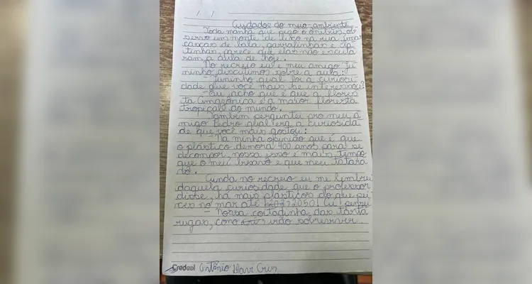 A proposta contou com variadas atividades, como fotos retratando o meio ambiente em suas casas, a criação de crônicas e a realização de uma entrevista sobre um projeto local.