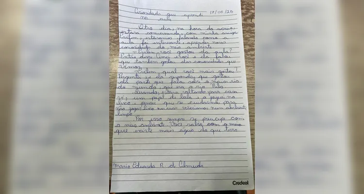 A proposta contou com variadas atividades, como fotos retratando o meio ambiente em suas casas, a criação de crônicas e a realização de uma entrevista sobre um projeto local.