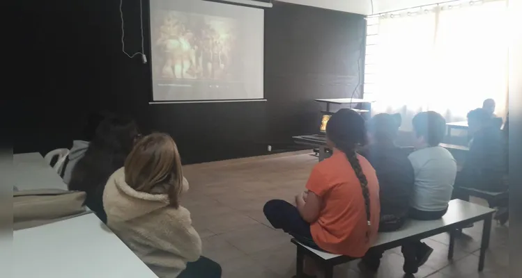 Confira os registros da proposta em sala de aula e durante a saída a campo.