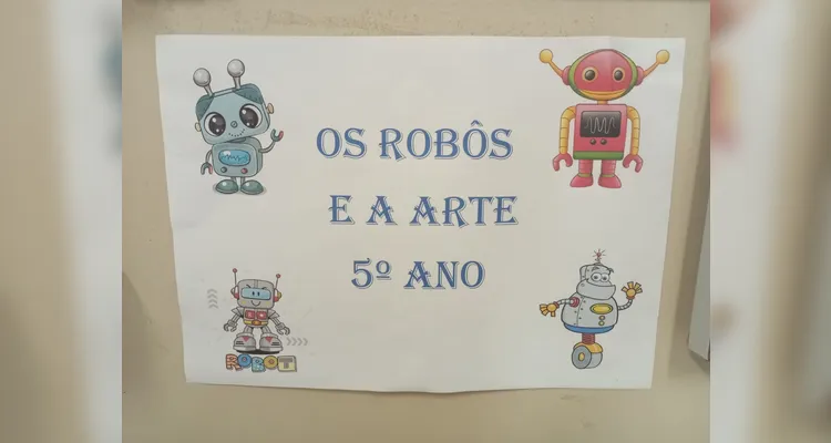 Por fim, os alunos confeccionaram representações de robôs.
