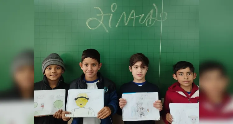 Após se aprofundarem na trajetória do escritor, os alunos realizaram ilustrações e histórias em quadrinho.