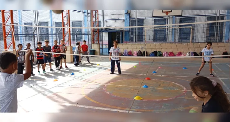 Confira as dinâmicas da ampla proposta esportiva com os estudantes.