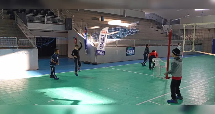 Confira as dinâmicas da ampla proposta esportiva com os estudantes.
