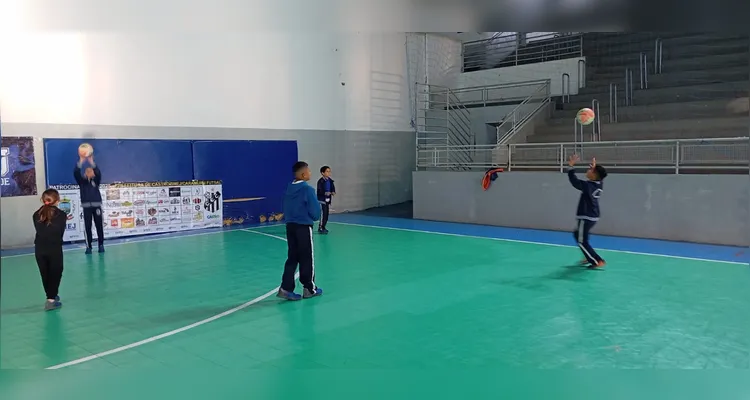 Confira as dinâmicas da ampla proposta esportiva com os estudantes.