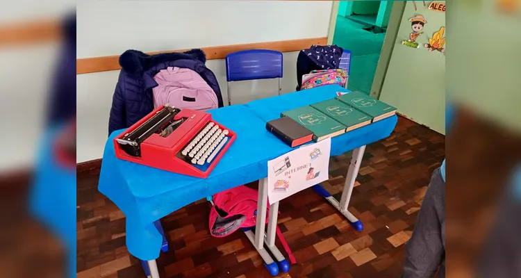 Veja a série de registros e os materiais expostos durante a feira dos estudantes.