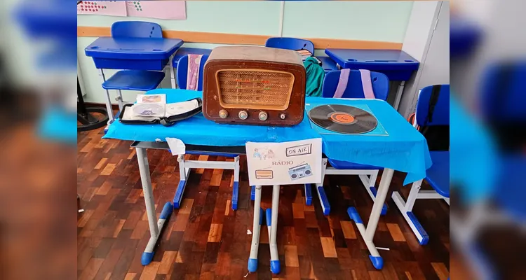 Veja a série de registros e os materiais expostos durante a feira dos estudantes.