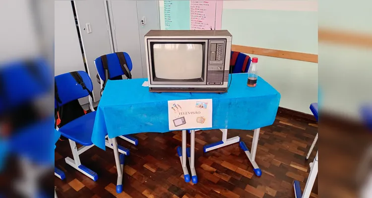 Veja a série de registros e os materiais expostos durante a feira dos estudantes.