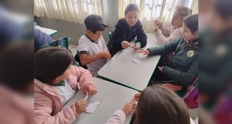 Educandos puderam imergir na proposta e aprender brincando.