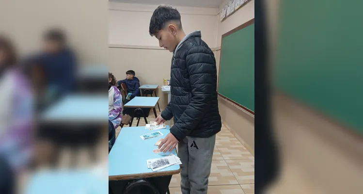 Trabalho contou com diversificados momentos em sala de aula e participação de toda a classe.