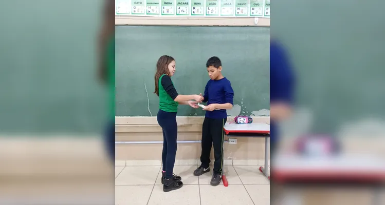 Veja os registros em fotos do amplo trabalho em sala de aula.