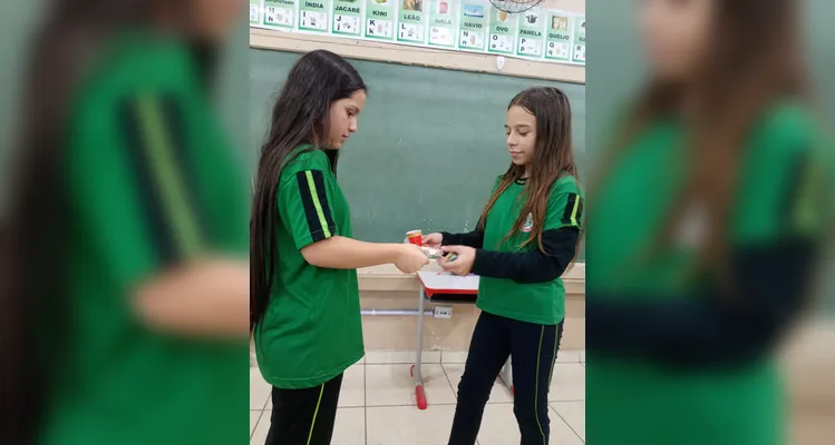 Veja os registros em fotos do amplo trabalho em sala de aula.