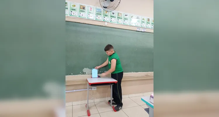 Veja os registros em fotos do amplo trabalho em sala de aula.