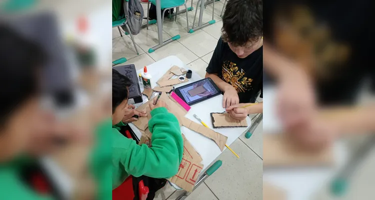 Veja os registros em fotos do amplo trabalho em sala de aula.