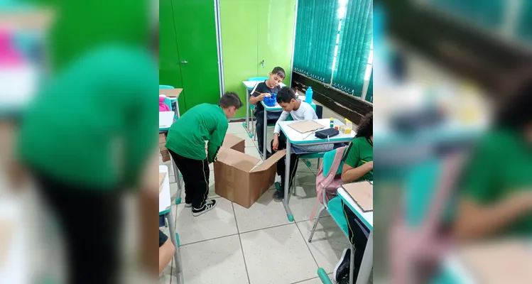 Veja os registros em fotos do amplo trabalho em sala de aula.