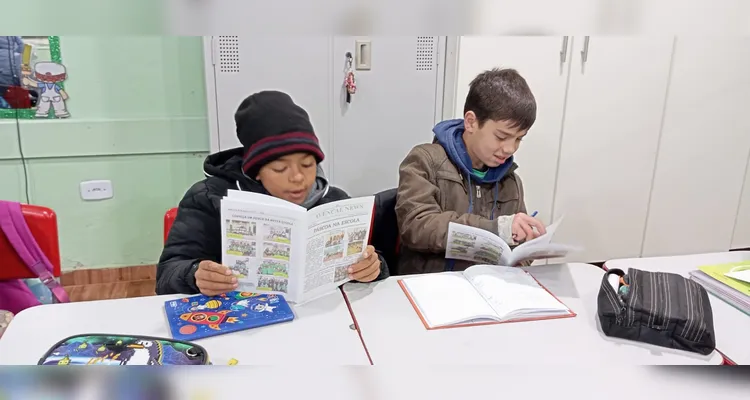 A turma realizou todas as etapas do jornal impresso da escola, desde o planejamento até a impressão.