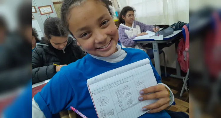 Os alunos também criaram tirinhas sobre a temática estudada.