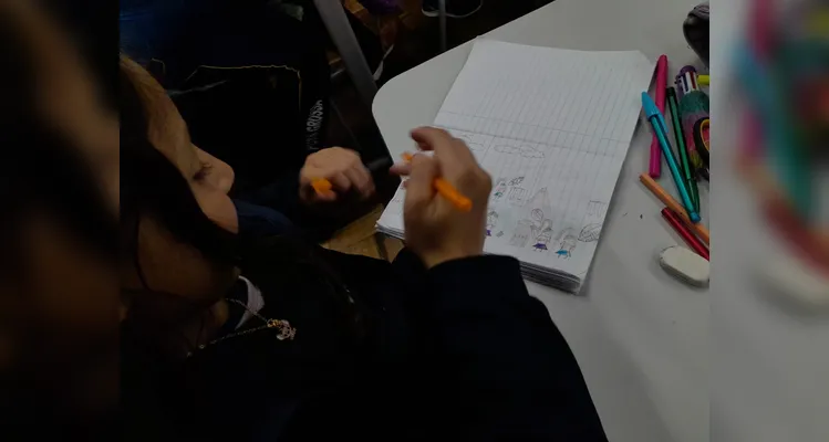 Os alunos também criaram tirinhas sobre a temática estudada.
