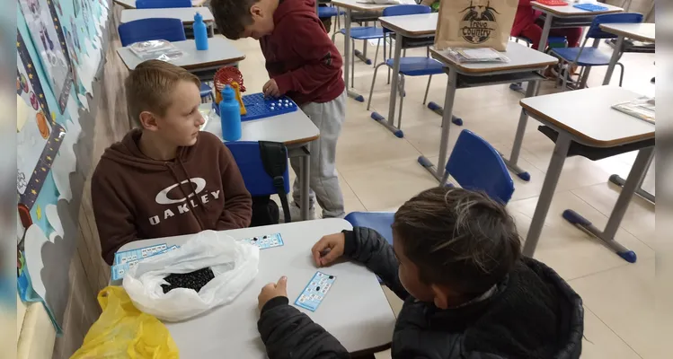 Veja como foi o trabalho em sala de aula e os registros dos alunos em casa.