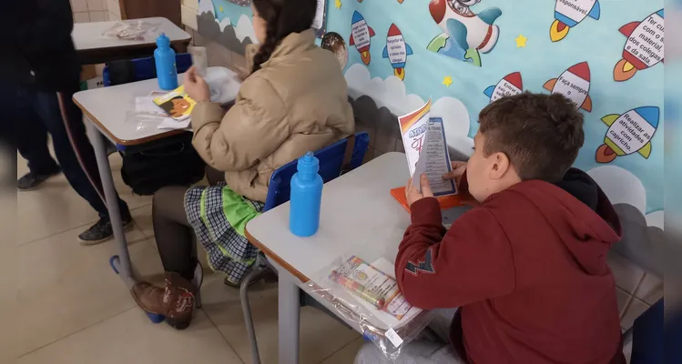 Veja como foi o trabalho em sala de aula e os registros dos alunos em casa.
